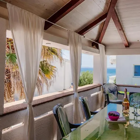 Apartment By The Sea - 21489 Vir